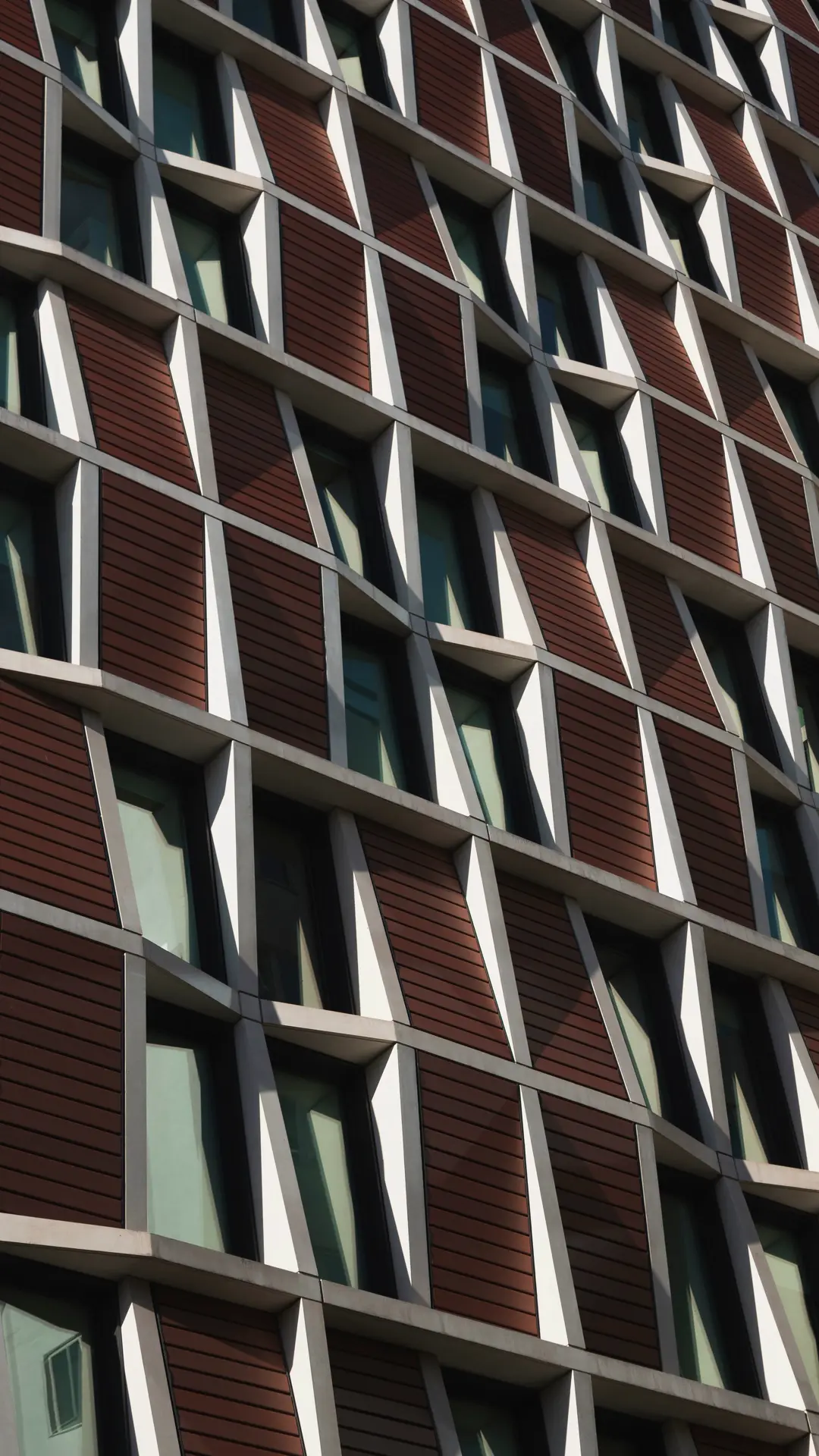 A circular concrete facade on a Hi8 camcorder — Original